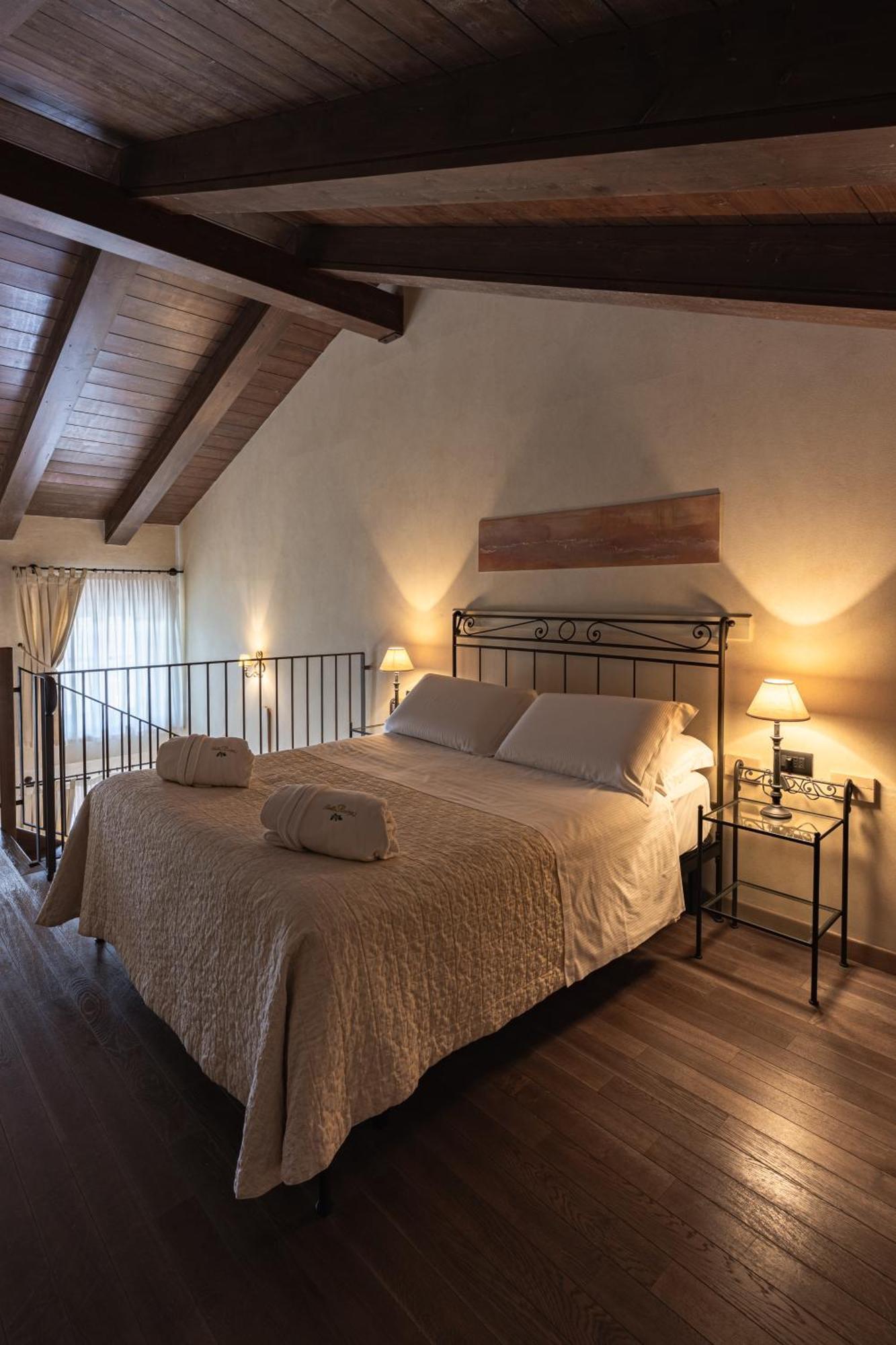 Relais Bella Rosina Pool & Spa La Cassa Экстерьер фото